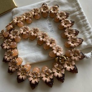 🔥EUC JCrew Berry Floral Burst Statement Necklace